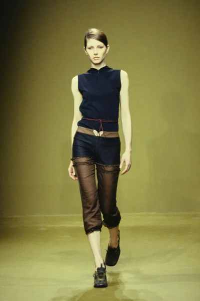 Look 11